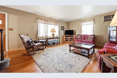 10 Glendale St, Nutley, NJ 07110 - Photo 2