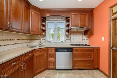 230 Jones Pl, Linden, NJ 07065 - Photo 10