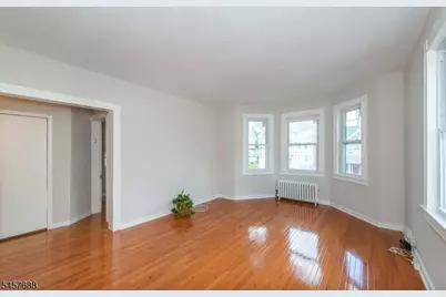 157 Walnut St #2, Montclair, NJ 07042 - Photo 8