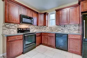 138 Hamburg Turnpike, Bloomingdale, NJ 07403 - Photo 4