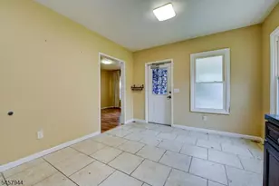 138 Hamburg Turnpike, Bloomingdale, NJ 07403 - Photo 10