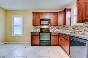 138 Hamburg Turnpike, Bloomingdale, NJ 07403 - Photo 12