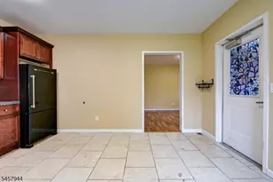 138 Hamburg Turnpike, Bloomingdale, NJ 07403 - Photo 8