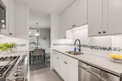530 Valley Rd #6P, Montclair, NJ 07043 - Photo 12