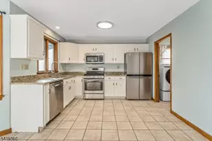 40 Thatcher Ave, Franklin Township, NJ 08886 - Photo 14
