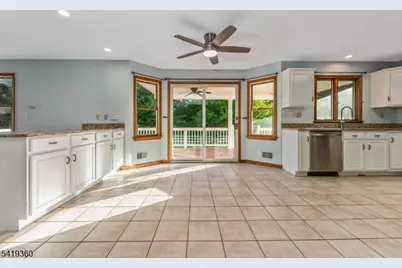 40 Thatcher Avenue, Franklin Township, NJ 08886 - Photo 12