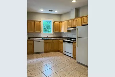 107 Pine St #2, Montclair, NJ 07042 - Photo 8