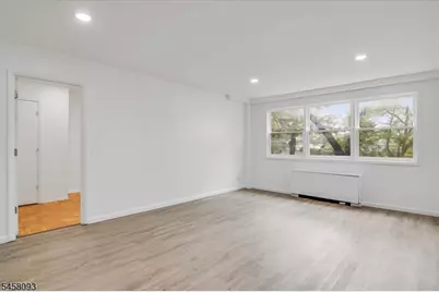 39 E 39th St, Paterson, NJ 07514 - Photo 4