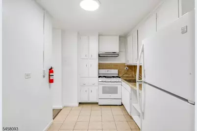 39 E 39th St, Paterson, NJ 07514 - Photo 6