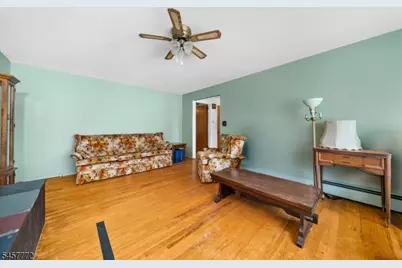 94 Woodlawn Ave, Bridgewater, NJ 08807 - Photo 10