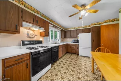 94 Woodlawn Ave, Bridgewater, NJ 08807 - Photo 14