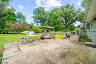 94 Woodlawn Ave, Bridgewater, NJ 08807 - Photo 8