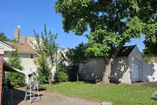 102 W Oldis St, Rochelle Park Township, NJ 07662 - Photo 2