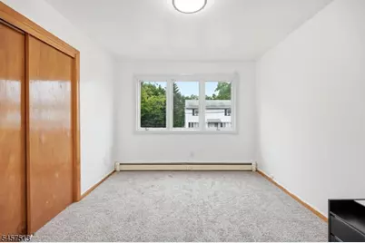 37 Hazelview Ave, Clifton, NJ 07011 - Photo 20