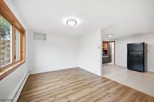 37 Hazelview Ave, Clifton, NJ 07011 - Photo 28