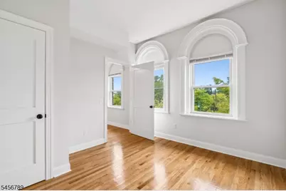 21 Union Pl Unit 3, Summit, NJ 07901 - Photo 2