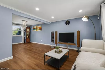 907 Mer-Edin Burg Rd, Hamilton Township, NJ 08690 - Photo 4