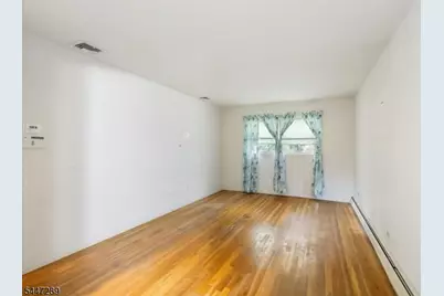 42 Aberdeen Ave, Wayne, NJ 07470 - Photo 16
