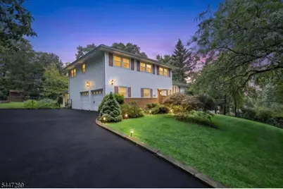 42 Aberdeen Ave, Wayne, NJ 07470 - Photo 2