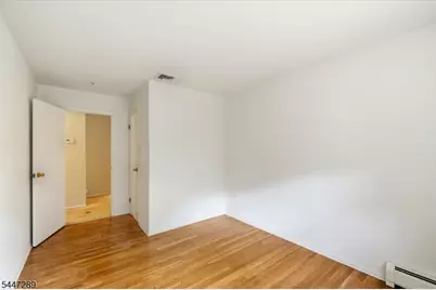 42 Aberdeen Ave, Wayne, NJ 07470 - Photo 20