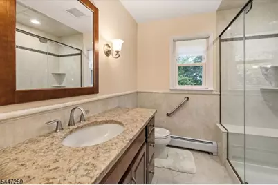 42 Aberdeen Ave, Wayne, NJ 07470 - Photo 24