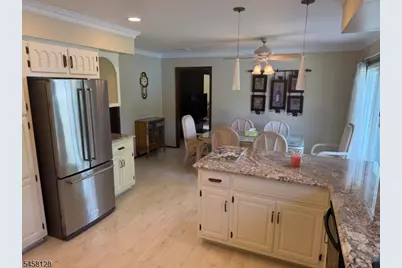 7 Glendale Ln, Fairfield, NJ 07004 - Photo 6