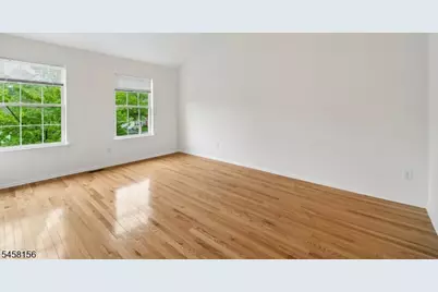 4 Prescott Ct, Bernards Township, NJ 07920 - Photo 4