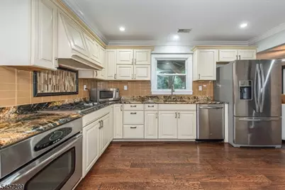 47 Biscay Dr, Mount Olive, NJ 07836 - Photo 16