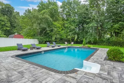 47 Biscay Dr, Mount Olive, NJ 07836 - Photo 8