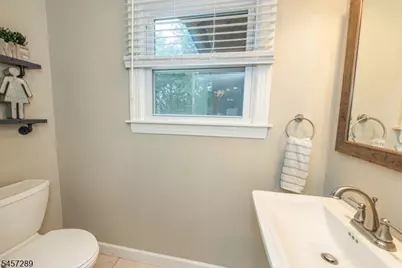 47 Biscay Dr, Mount Olive, NJ 07836 - Photo 38