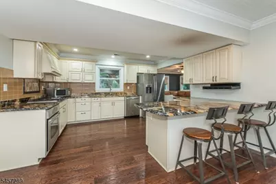 47 Biscay Dr, Mount Olive, NJ 07836 - Photo 10