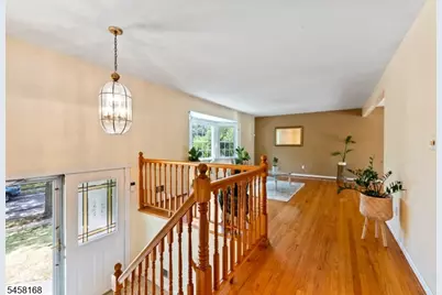 5 Yale Ct, East Brunswick Township, NJ 08816 - Photo 4