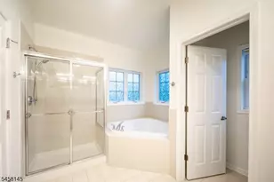 24 Bluffs Ct, Hamburg, NJ 07419 - Photo 14