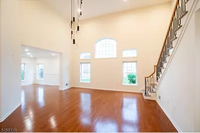 24 Bluffs Ct, Hamburg, NJ 07419 - Photo 4