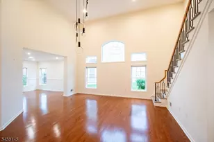 24 Bluffs Ct, Hamburg, NJ 07419 - Photo 4