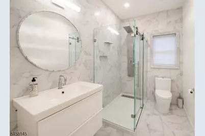 24 Bluffs Ct, Hamburg, NJ 07419 - Photo 12
