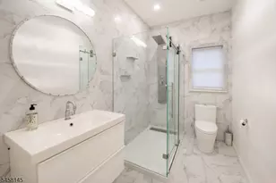 24 Bluffs Ct, Hamburg, NJ 07419 - Photo 12