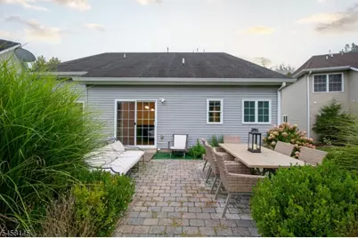 24 Bluffs Ct, Hamburg, NJ 07419 - Photo 26