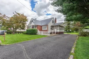 42 Ferro Monte Ave, Roxbury Township, NJ 07847 - Photo 6