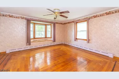 42 Ferro Monte Ave, Roxbury Township, NJ 07847 - Photo 18