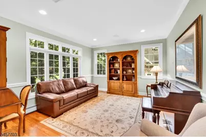23 Rogers Ave, Berkeley Heights Township, NJ 07922 - Photo 4