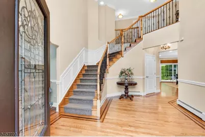 23 Rogers Ave, Berkeley Heights Township, NJ 07922 - Photo 2