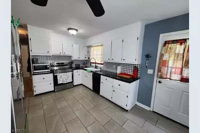 30 Locust Rd, Wantage, NJ 07461 - Photo 4