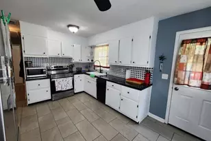 30 Locust Rd, Wantage, NJ 07461 - Photo 4