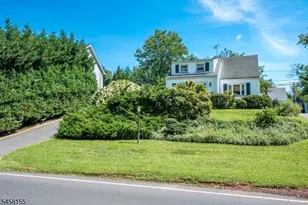 97 Union County Pkwy, Clark Township, NJ 07066 - Photo 1