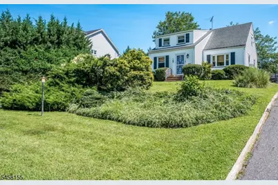 97 Union County Pkwy, Clark Township, NJ 07066 - Photo 2