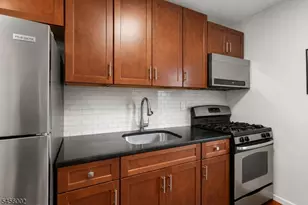 725 Joralemon St, Belleville Twp., NJ 07109 - Photo 8