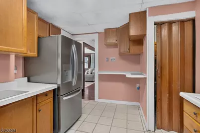 19 Ashwood Ter, West Orange Township, NJ 07052 - Photo 10