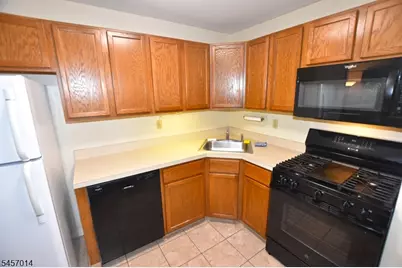 24 Spruce Ter, Mount Arlington, NJ 07856 - Photo 6