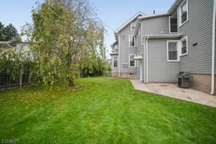 223 Walnut St, Montclair, NJ 07042 - Photo 24
